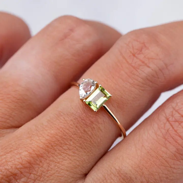 9kt Peridot and Topaz Moi & Toi Ring